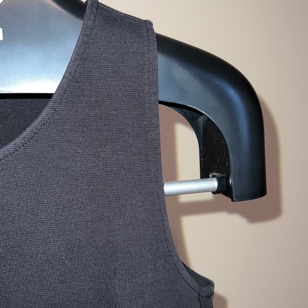 Lot of 2 JCrew sleeveless peplum knit tops - Picture 3 of 10